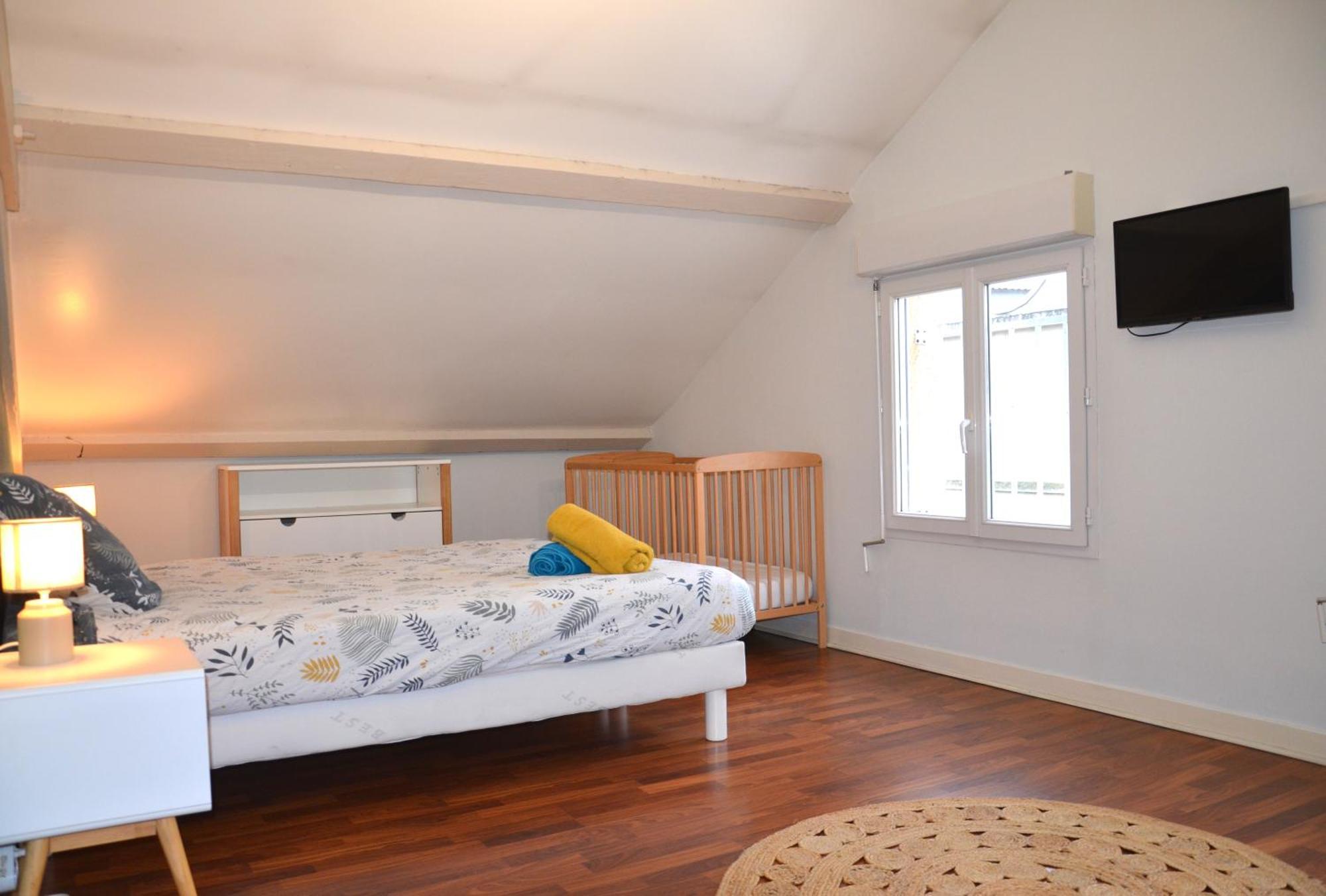 Le Cocon Troyen - 6-8P - 2 Parking Gratuits Apartman Troyes Kültér fotó